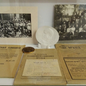 Витрина музея РМАНПО